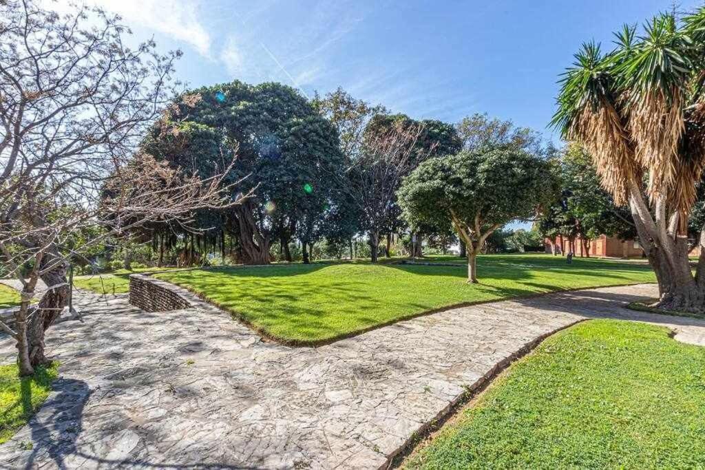 797 Holiday Rentals - Equipado Estudio Cerca Del Parque La Paloma Бенальмадена Экстерьер фото