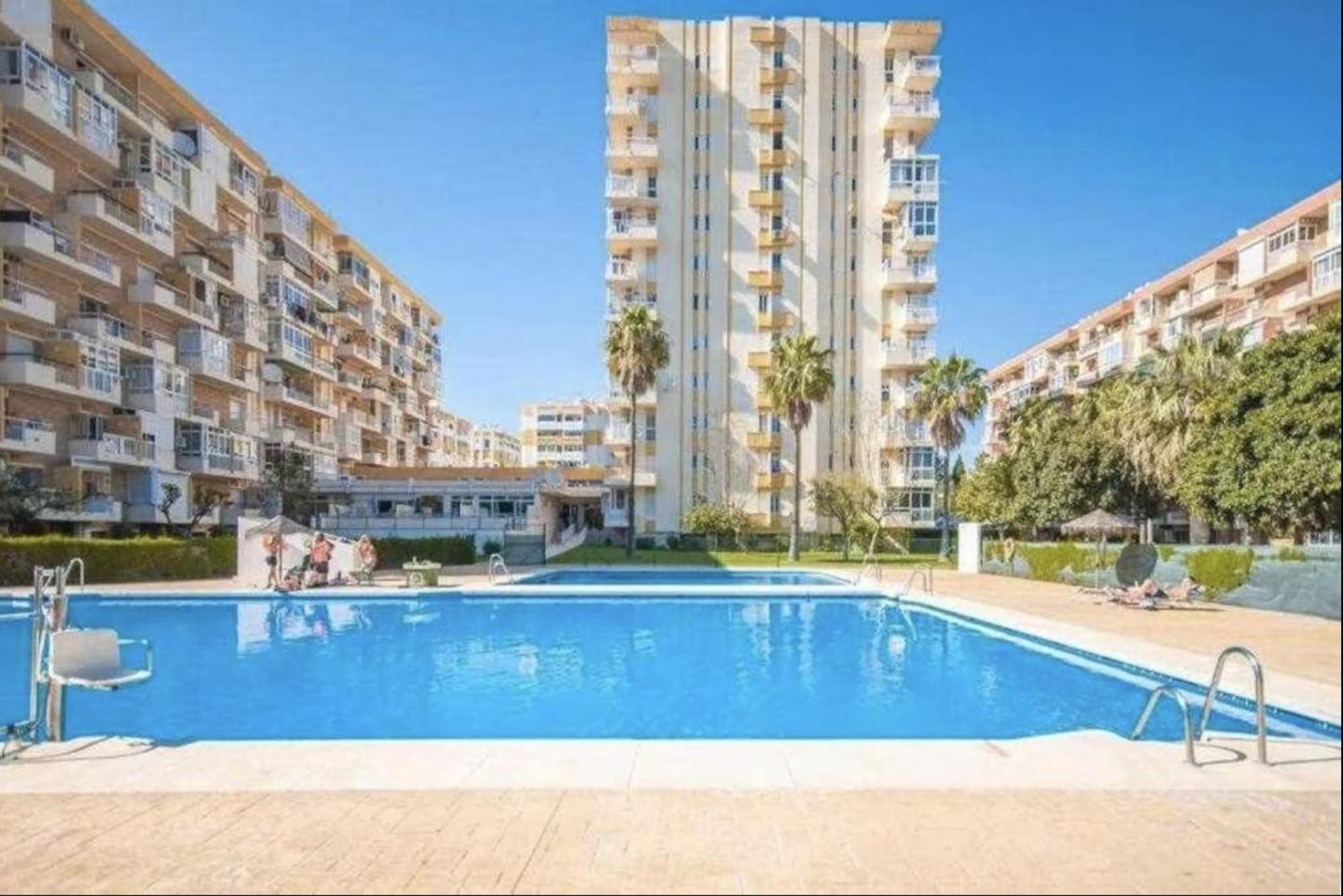 797 Holiday Rentals - Equipado Estudio Cerca Del Parque La Paloma Бенальмадена Экстерьер фото